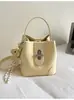 2026 Nuevo Bolso Cubo de Mano de Diseño de Nicho de Moda Versátil Gran Capacidad para Viajes Diarios de un Solo Hombro Cruzado Debajo del Brazo