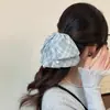 Pinza para Cola de Cabello Azul Fresca y Dulce de Primavera y Verano, Pinza para el Cabello Versátil de Color Claro a la Moda, Pinza de Garra de Tiburón para Recoger la Mitad del Cabello en la Parte Posterior de la Cabeza