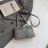 Bolsa Pequena Estilo Lancheira de Alta Qualidade para Mulheres, Nova Bolsa Versátil de Ombro e Transversal 2026, Bolsa de Mão Texturizada da Moda, Bolsa Quadrada Pequena