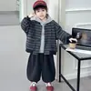 Conjunto de Otoño para Niños 2026 Estilo Nuevo Guapo Moderno Ropa para Bebé de 4 Años 5 Años Sudadera de Primavera y Otoño para Niños Conjunto Elegante de Tres Piezas