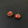 Pendientes de Nudo de Corazón Borgoña con un Toque de Lujo Ligero y Gama Alta, Pendientes Más Vendidos para el Año Nuevo 2026, Pendientes Elegantes de Esmalte para Mujer de Otoño e Invierno