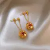 Brincos Dourados com Franjas Estilo Retro Francês para Mulheres Design de Nicho Brincos Elegantes de Alta Qualidade Novos 2025 Brincos de Luxo Acessível