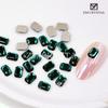Nuevo Arte de Uñas Esmeralda Formas Fondo Plano Diamante Verde Oscuro Arte de Uñas Fondo Dorado Diamante Joyería Arte de Uñas Pedrería para Uñas