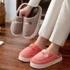 Nuevos Zapatos de Algodón Estilo 2025 para Mujer, Antideslizantes para el Hogar, de Felpa para Interiores, Zapatos de Algodón Domésticos para Hombre, Cálidos de Invierno