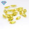 Huagang gema duplo buraco olho de cavalo dourado amarelo zircão anel superfície nua pedra em forma de folha perfurada artificial CZ gema de pedra branca
