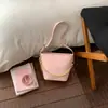 Bolsa Saco de Nicho de Alto Acabamento para Mulheres, Novo Modelo Primavera 2026, Bolsa de Mão Matelassê, Bolsa de Ombro e Transversal para o Dia a Dia