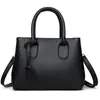 Nuevo bolso de mano para mujer 2026, bolso de hombro para el trabajo y los desplazamientos, multicapa, gran capacidad, bolso cruzado versátil, elegante y con estilo para mamás