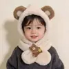 Gorro para niños, bufanda, gorro integrado, forro polar de invierno, grueso, protección para los oídos, conjunto de dos piezas a prueba de viento para niños y niñas.