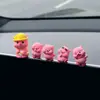Adorno para Coche Estrella Grande de Rubí Castor 2025 Nuevo Influencer de Internet Descompresión Pantalla de Control Central Muñeco Pequeño Accesorios Interiores de Coche