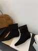 Coleção Nova Outono 2026 Feminina: Botas Curtas de Pelo Sintético com Salto Escondido, Botas de Cano Curto Franzidas Estilo Western, Perfeitas com Saias