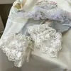 [Casa Rosa] Nuevo Conjunto de Otoño para Niñas Estilo Lindo y Femenino, Sudadera con Adorno de Encaje y Pantalones Acampanados Conjunto de Dos Piezas, Elegante