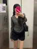 Abrigo corto de estilo sexy de chica caliente con estampado a cuadros vintage americano para mujer, con un ajuste entallado que ciñe la cintura y pantalones cortos con diseño de dobladillo de encaje