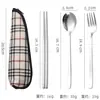 Palillos y Cucharas de Acero Inoxidable 304 Seleccionados Cuidadosamente, Juego de Vajilla Portátil Estilo Coreano, Juego de Tres Piezas para Viaje con Bolsa de Tela, Tenedor, Cuchara y Palillos