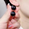 Pendientes de Frijol Rojo Estilo Nuevo 2025, Modernos y Elegantes, Pendientes Rojos de Lujo Ligero de Gama Alta, Accesorios de Oreja de Moda, Pinzas para Orejas