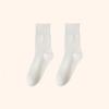 Calcetines de Montón para Mujer Verano Ins Modernos Sin Costuras Antipilling Calcetines Media Pantorrilla Versátiles Blancos Lindos Estilo Japonés Jk Calcetines de Confinamiento