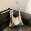 Bolso de Hombro de Cuero Suave de Gran Capacidad, Moderno y Elegante, para Viajes Diarios de Mujer, Nuevo 2025, Bolso Casual Versátil de Axila, Bolso Tote