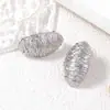 Europa y Estados Unidos transfronterizos irregulares textura geométrica única retro viento frío pendientes de aleación para mujer estilo versátil diario para ir al trabajo