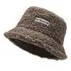Chapéu de Pescador Novo Estilo de Inverno para Mulheres, Versão Coreana, Chapéu Versátil e Fofo, Chapéu Bucket da Moda para Exterior Quente de Lã de Cordeiro com Proteção para Orelhas