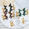 Pendientes largos de lujo ligero estilo Chanel europeo y americano, eje de color, titanio, perro mecánico, temperamento de hada, pendientes dulces