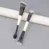 Popular Pincel de Maquillaje de Doble Punta para Comercio Exterior, Pincel para Polvos Blanco y Negro, Pincel para Rubor, Pincel de Llama, Herramientas de Belleza para Contorno, Venta al por Mayor desde la Fuente