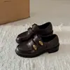 Sapatos Mary Jane estilo britânico para o trabalho e uso casual, nova coleção outono 2026 feminina, com fecho de velcro, adequados para mulheres baixinhas, mocassins