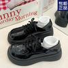 Sapatos Pequenos de Couro Estilo Britânico Preto para Mulheres, Versátil Retro de Primavera e Outono, Sapatos Mary Jane com Solado Grosso para Aumentar a Altura, Mocassins