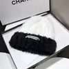 Chapéu Novo Estilo Feminino de Inverno Espessado Proteção Facial Pequeno Pelúcia Quente Lã Tendência Cabeça Grande Orelha Flutuante Proteção Acúmulo Chapéu de Tricô