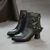 Jiezhou Colección Otoño 2026: Botines Retro de Punta Gruesa con Remaches Estilo Punk y Detalle de Hebilla de Cuero para Mujer