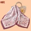 Bufanda Cuadrada Nueva para Mujer de 70cm con Estampado Floral Fresco, Bufanda de Seda, Chifón Satinado, Fábrica Fuente Mayorista