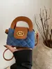 Bolso acolchado estilo Chanel transfronterizo, bolso cuadrado pequeño de nuevo diseño, versión coreana retro simple para comercio exterior cruzado