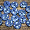 Botones de Camisa de Fondo Azul Estilo Británico Retro Golondrina Blanca Accesorios Decorativos Hechos a Mano DIY para Jardín de Infancia Niños