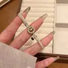 Pulseira de Pérolas em Camada Dupla com Placa de Estrela de Oito Pontas Estilo Retrô para Mulheres, Nicho de Luxo Leve, Moda Exquisita, Pulseira Versátil e Personalizada