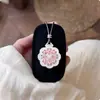 Nuevo Collar con Colgante Hueco Plateado Colorido Estilo Chino con un Estilo Étnico de Alta Gama, Cadena de Clavícula de Moda para Mujer