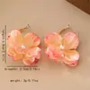 Moda Coreana Diseño de Nicho Pendientes Rosas con Degradado y Flores Incrustadas con Perlas de Imitación para Mujer Sentido de Alta Gama