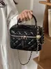 Bolsa Acolchoada com Corrente Nova Tendência 2025 para Mulheres, Bolsa Transversal Elegante de Couro PU de Alta Qualidade, Bolsa de Ombro Versátil e Fashion