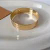 Pulsera de Metal Plegado con Forma de Hoja de Venta Caliente Transfronteriza Pulsera de Moda Simple Exagerada Joyería de Mano Ins con Sentido de Diseño de Nicho para Mujeres