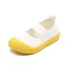 Nuevos Zapatos de Lona para Niños Primavera 2024 con Suelas Suaves de Colores, Zapatos para Bebés, Zapatos Infantiles Súper Populares de Ins