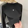 Linda camiseta de manga larga para niñas, con estampados de dibujos animados, cuello redondo, estilo jersey y diseñada como una capa base cálida. Hecho con tela suave y cómoda, es perfecto para niños mayores.