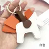 Clipe de Chapéu Magnético de Couro para Pônei, Armazenamento Conveniente para Viagens ao Ar Livre, Pequeno Ajudante para Decoração e Pendurar Bagagem