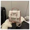 Mochila de Ombro Único Feminina 2025 Nova Moda Menina Casual Versátil Pequena Quadrada Bolsa Popular de Verão para Mulheres
