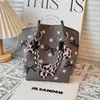 Bolsas de Mano Tejidas Populares Japonesas y Coreanas Cuidadosamente Seleccionadas, Bolsos de Trabajo Portátiles, Bolsos Tote de Gran Capacidad, Bolsos Cuadrados Pequeños para el Viaje Diario