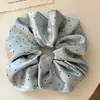 Goma de pelo scrunchie de satén perlado con lunares, dulce y única, para mujer, accesorio de pelo de alta gama, goma para coleta baja, cuerda para el pelo versátil y elegante