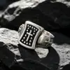 Anillo cruzado retro europeo y americano punk creativo acero de titanio joyería para hombre anillo de marca de moda SA285