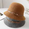 Sombrero de pescador de punto de mezcla de lana estilo japonés para mujer, estilo socialité Otoño e Invierno con hebilla de cinturón, Sombrero de pescador cálido retro francés
