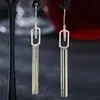 Brincos Minimalistas com Fivela Estilo Europeu e Americano com Pedras Preciosas, Brincos Longos com Franjas Super Delicados, Venda Direta da Fábrica, Exclusivamente para Fornecimento Transfronteiriço