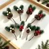 Suministro transfronterizo de Navidad: ramas de plantas artificiales, agujas de pino, ramas de flores, accesorios, decoraciones festivas, plantas artificiales, bayas rojas, ramas de frutas