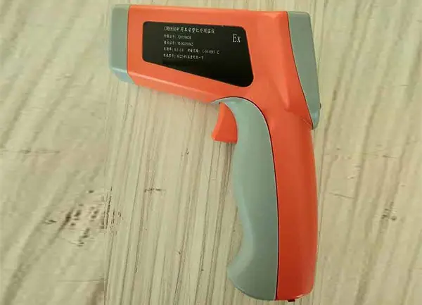 CWH850矿用红外测温仪1.jpg