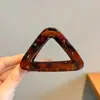 Novo Estilo de Verão Grande Presilha de Cabelo Triangular para Mulheres, Grampo de Cabelo de Alta Qualidade e com Volume para a Parte de Trás da Cabeça, Acessório de Cabelo de Renda