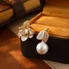 Brincos de Prata Banhados a Ouro Real com Agulha de Prata Gota de Óleo Pétala Pérola Brincos Estilo Corte Retrô Francês Brincos de Luxo Leve de Alta Qualidade