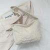 Bolso de Gran Capacidad para Mujer Comercio Exterior Otoño e Invierno Nuevo Bolso de Hombro Commuter de Pana Estudiantes de Colegio de Arte Clase Bolso Cruzado